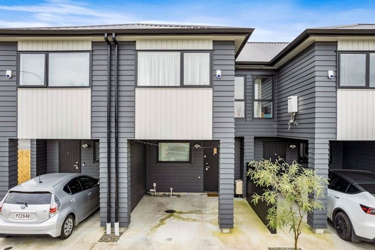 Photo of property in 2/55 Great South Road, Papakura, 2110