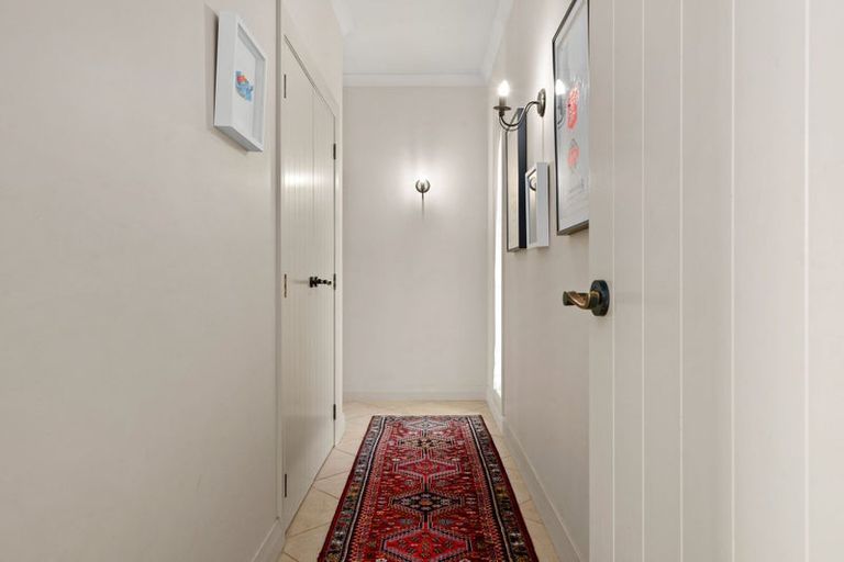 Photo of property in 35 The Esplanade, Huntington, Hamilton, 3210