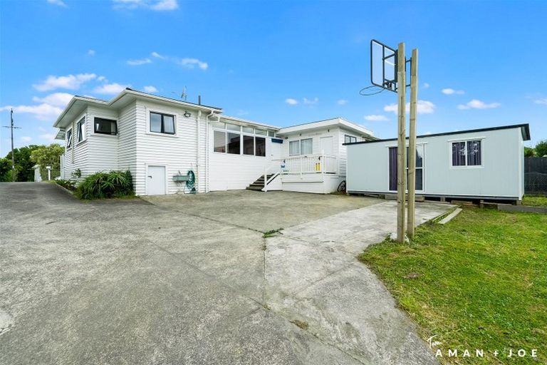 Photo of property in 22 Netherlands Avenue, Kelston, Auckland, 0602