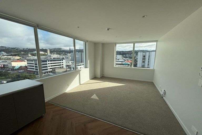 Photo of property in 702/32 Kent Terrace, Mount Victoria, Wellington, 6011