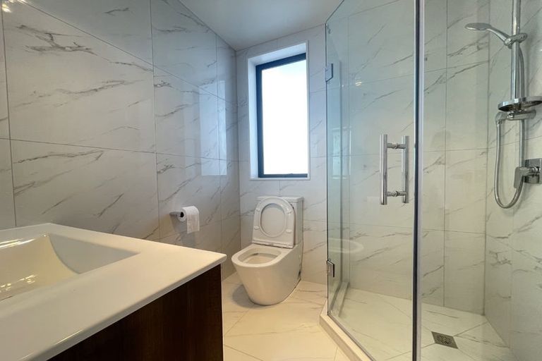 Photo of property in 1c Koromiko Street, New Lynn, Auckland, 0600