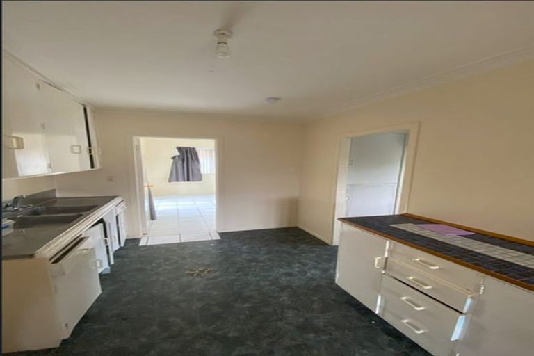 Photo of property in 1/3170 Great North Road, New Lynn, Auckland, 0600