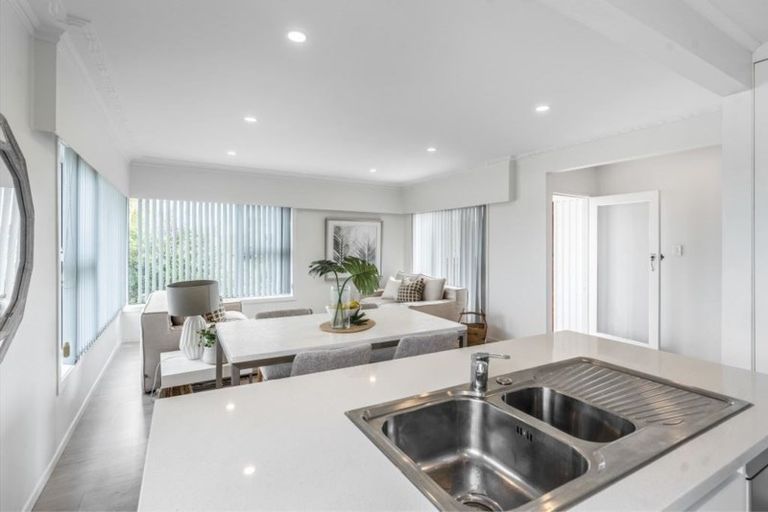 Photo of property in 1/344 Lake Road, Hauraki, Auckland, 0622