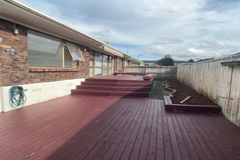 Photo of property in 7/33 Swanson Road, Henderson, Auckland, 0610