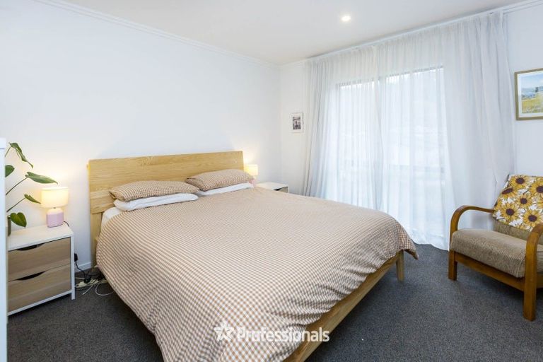 Photo of property in 1 Somerby Mews, Silverstream, Upper Hutt, 5019