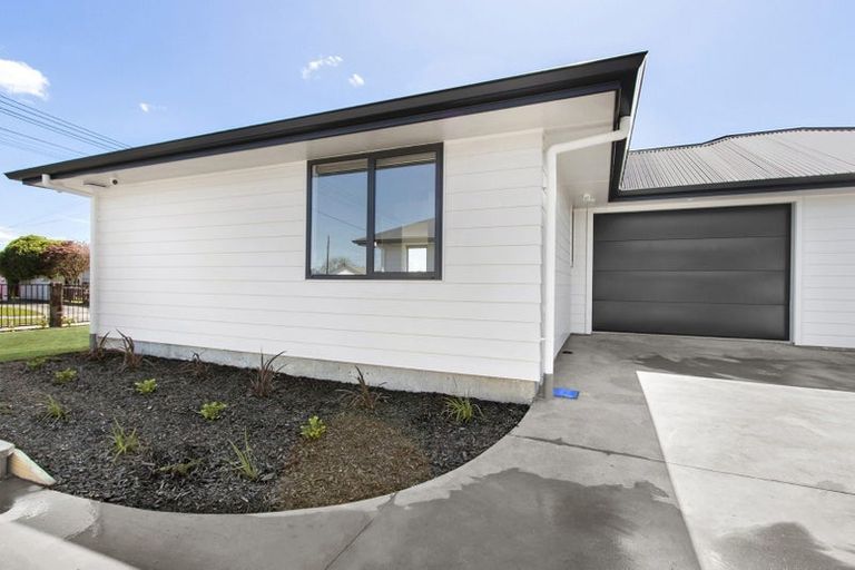 Photo of property in 2/16 Betley Crescent, Fairview Downs, Hamilton, 3214
