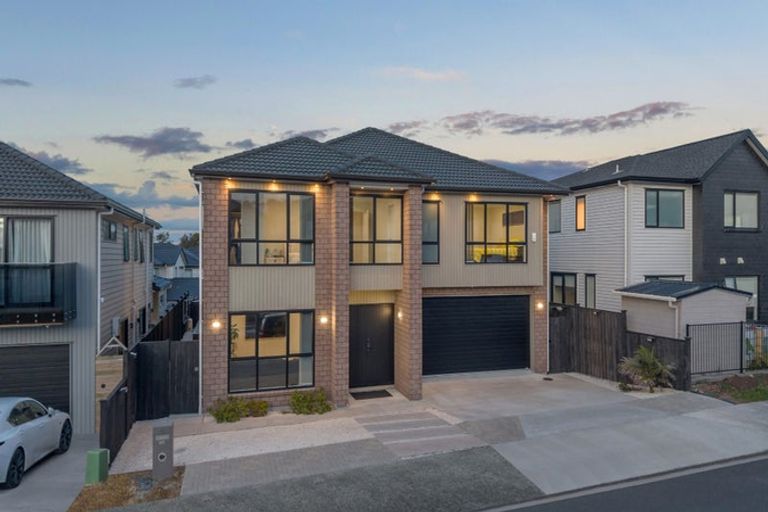 Photo of property in 19 Dungloe Avenue, Flat Bush, Auckland, 2019