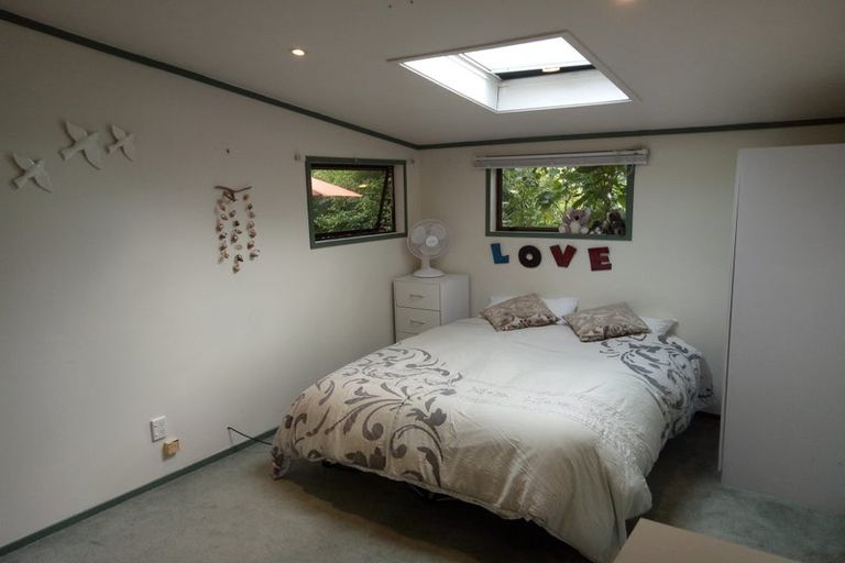 Photo of property in 22 Lastel Place, Shelly Park, Auckland, 2014