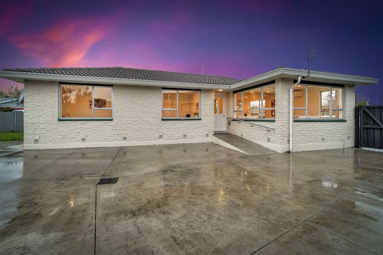 Photo of property in 18 Stacey Place, Woolston, Christchurch, 8062