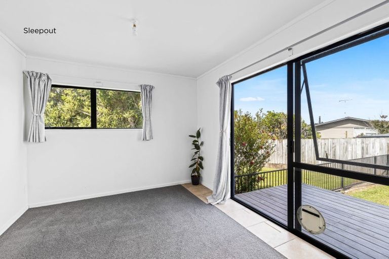 Photo of property in 29 Amorino Drive, Red Beach, 0932