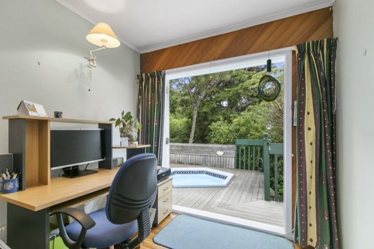 Photo of property in 1/94 Dowse Drive, Maungaraki, Lower Hutt, 5010