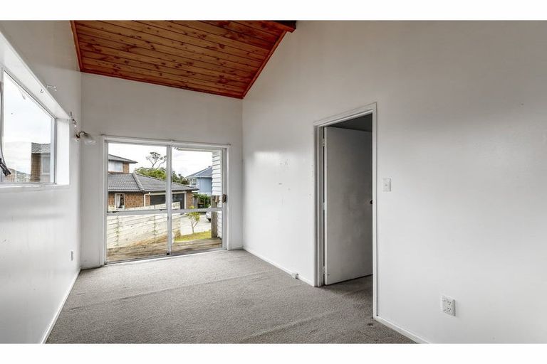 Photo of property in 33c Farquhar Road, Glendene, Auckland, 0602