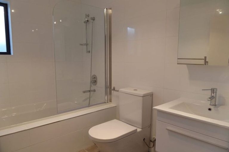 Photo of property in 11 Makamaka Lane, Albany Heights, Auckland, 0632