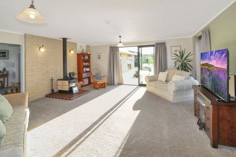 Photo of property in 167 Heretaunga Road, Maharahara, Dannevirke, 4972