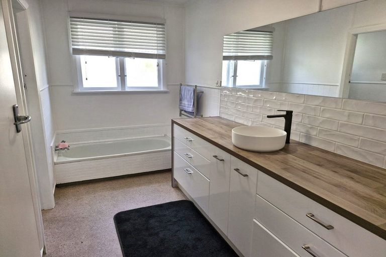 Photo of property in 41 Main South Road, Karoro, Greymouth, 7805