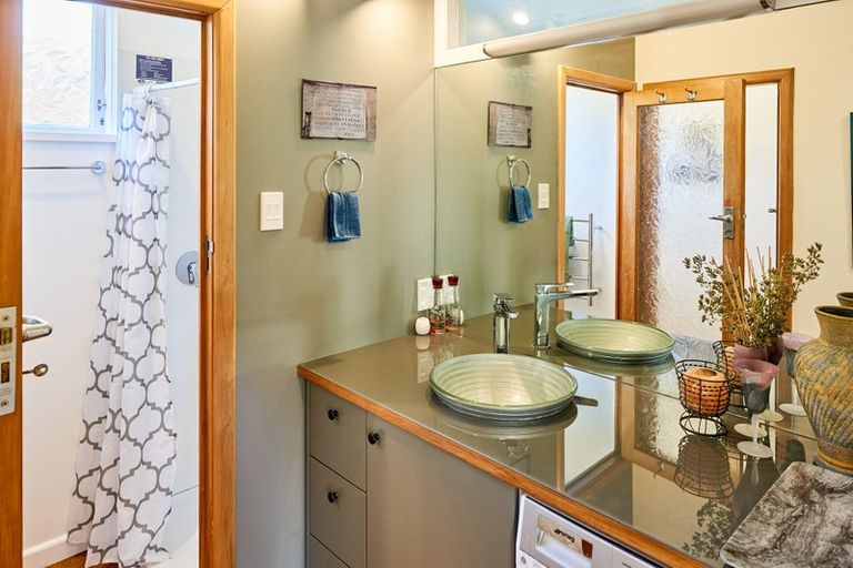 Photo of property in 7 Ngaio Street, Eastbourne, Lower Hutt, 5013