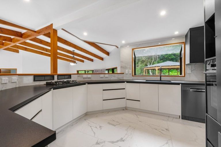 Photo of property in 78 Opanuku Road, Henderson Valley, Auckland, 0612