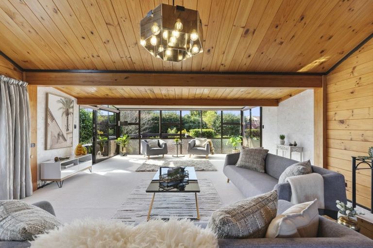 Photo of property in 5 Sunshine Place, Papakura, 2110