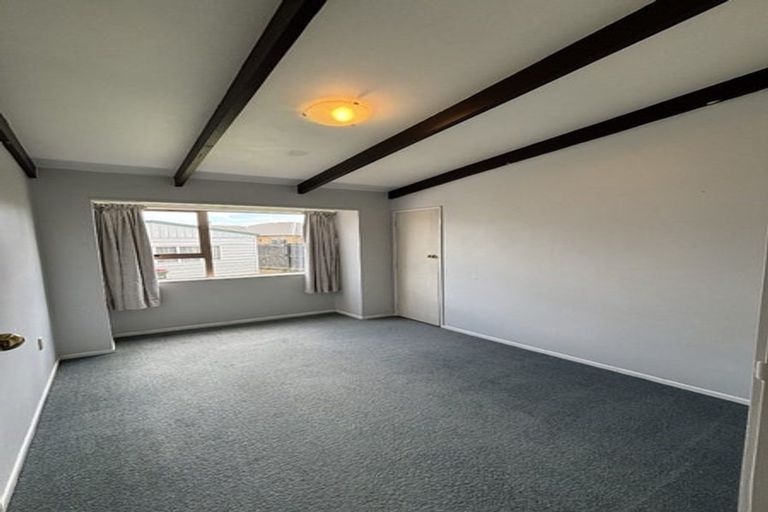 Photo of property in 2 Channel View Road, Clarks Beach, Pukekohe, 2679