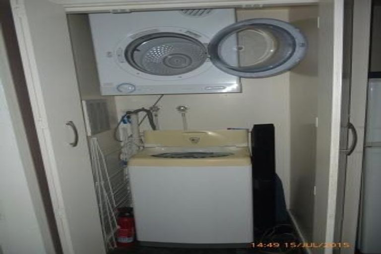 Photo of property in 2/44 Ribble Street, Island Bay, Wellington, 6023