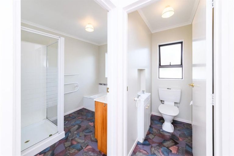 Photo of property in 1 Mcilwaine Place, Marton, 4710