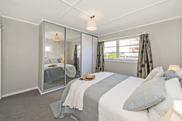 Photo of property in 25 Cross Street, Waikuku Beach, 7473