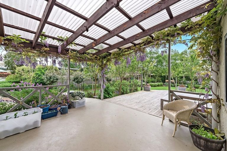 Photo of property in 8 Cross Street, Coalgate, 7673