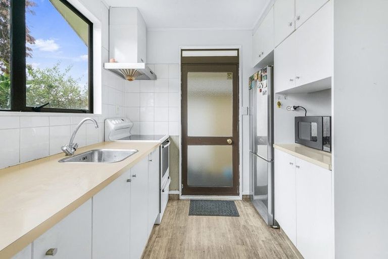 Photo of property in 86 Oakfield Crescent, Pukete, Hamilton, 3200