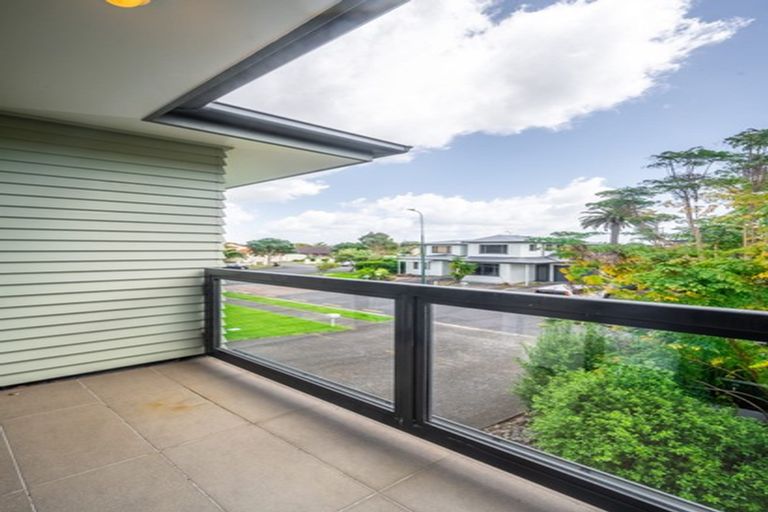 Photo of property in 8/2 Armoy Drive, East Tamaki, Auckland, 2016