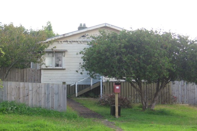 Photo of property in 24 Tahi Terrace, Glen Eden, Auckland, 0602