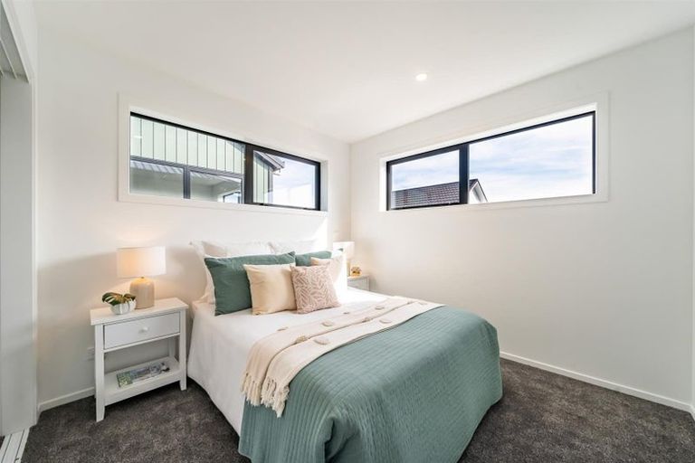 Photo of property in 2/8 Victoria Street, Ebdentown, Upper Hutt, 5018