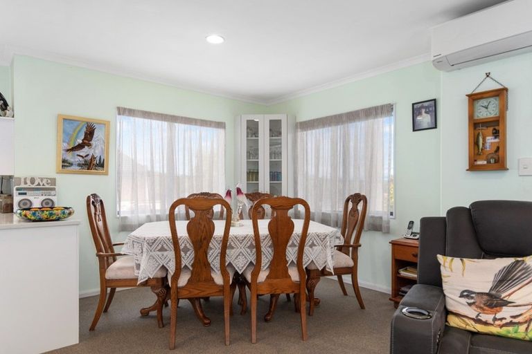 Photo of property in 25 Village Park Drive, Welcome Bay, Tauranga, 3112