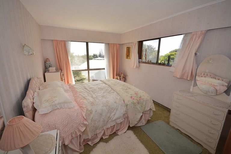 Photo of property in 14 Island View Terrace, Waikanae Beach, Waikanae, 5036