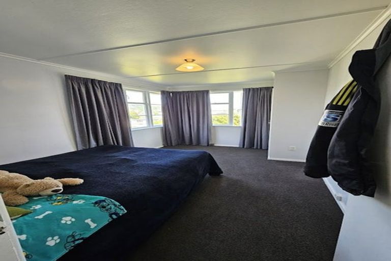 Photo of property in 56 Dimock Street, Titahi Bay, Porirua, 5022