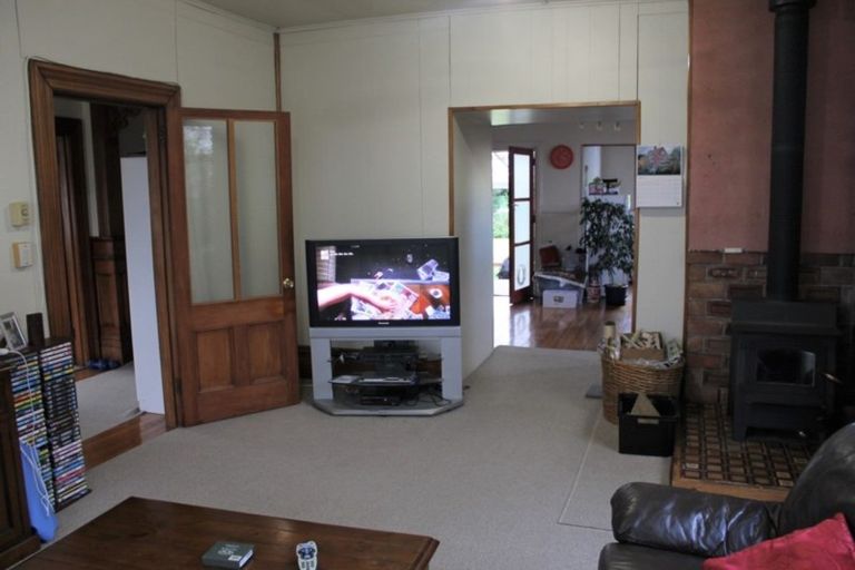 Photo of property in 37 Queen Street, Westport, 7825