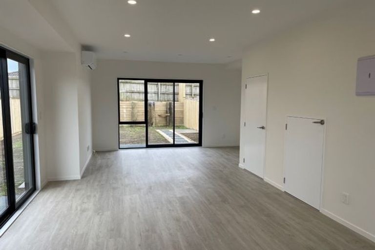 Photo of property in 6a Poruru Close, Papakura, 2110