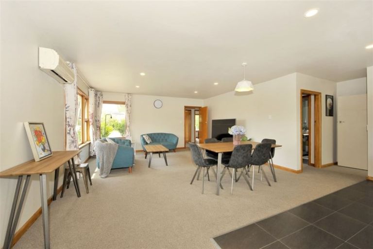 Photo of property in 7 Bendale Place, Avonhead, Christchurch, 8042