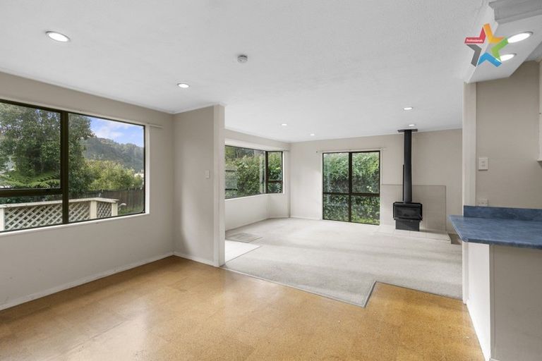 Photo of property in 20 Amber Grove, Birchville, Upper Hutt, 5018