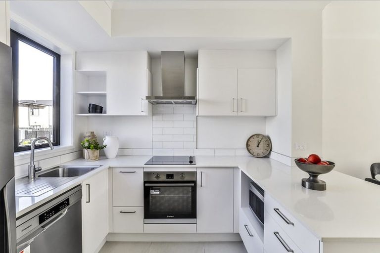 Photo of property in 7 Oranga Drive, Westgate, Auckland, 0614