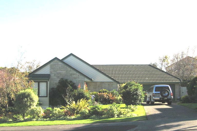 Photo of property in 3 Meadowland Drive, Somerville, Auckland, 2014