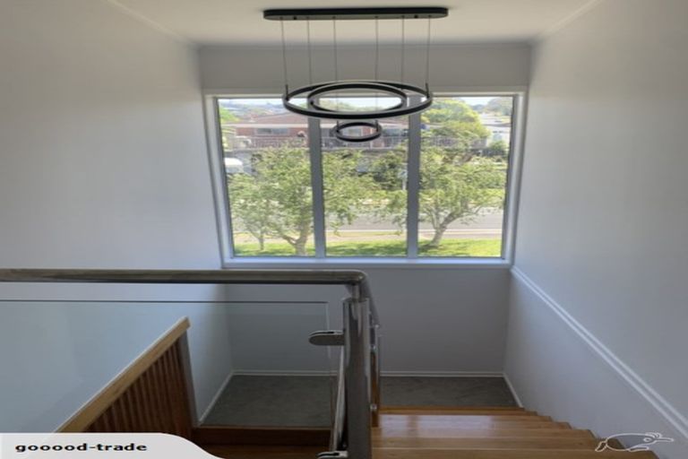 Photo of property in 49 Mayfair Crescent, Mairangi Bay, Auckland, 0630