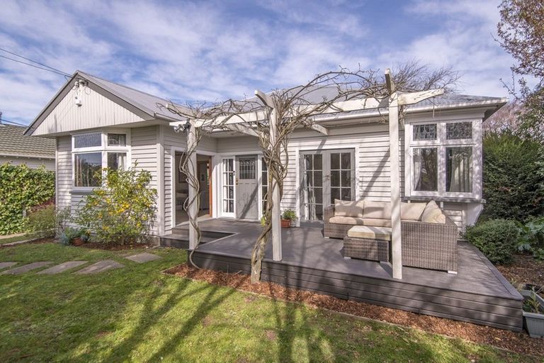 Photo of property in 36 Corson Avenue, Beckenham, Christchurch, 8023