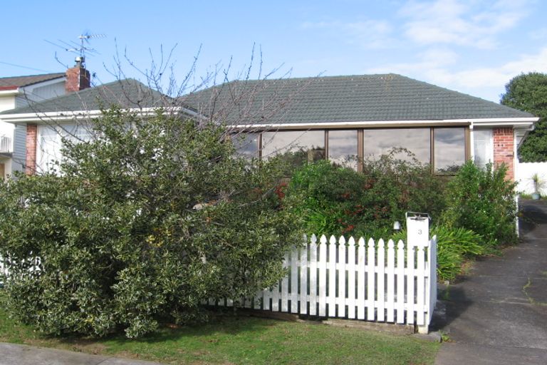 Photo of property in 13 Willoughby Avenue, Howick, Auckland, 2014