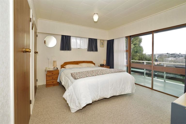 Photo of property in 8 Russleigh Drive, Dinsdale, Hamilton, 3204