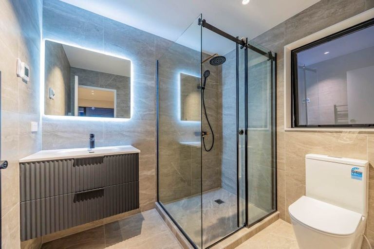 Photo of property in 46b Portadown Avenue, Pakuranga Heights, Auckland, 2010