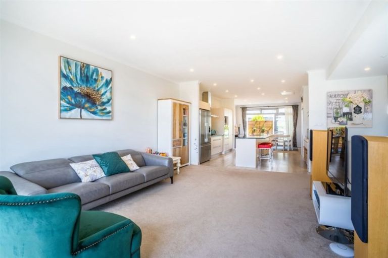 Photo of property in 82 Caldera Drive, Long Bay, Auckland, 0630