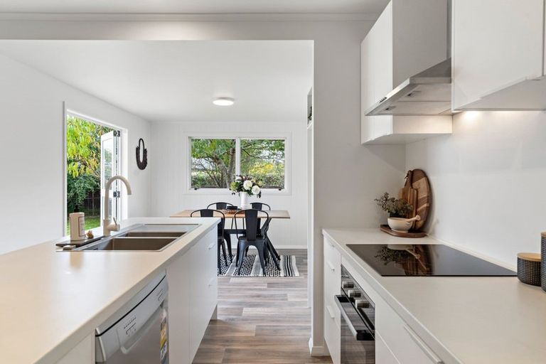 Photo of property in 464 High Street South, Carterton, 5713