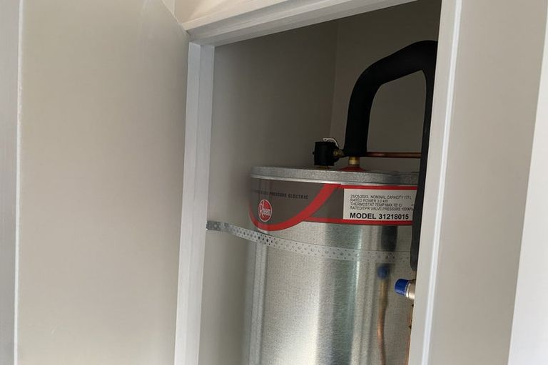 Photo of property in 1/138 Nile Road, Milford, Auckland, 0620