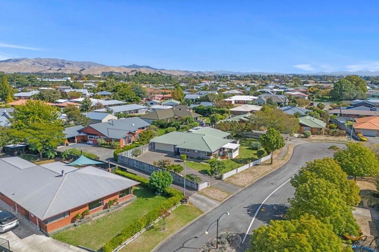 Photo of property in 33 Karina Crescent, Redwoodtown, Blenheim, 7201