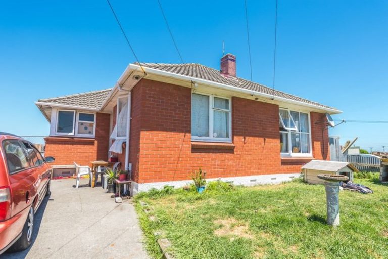 Photo of property in 60 Matipo Street, Castlecliff, Whanganui, 4501
